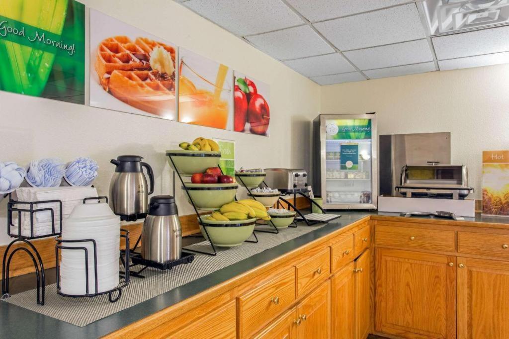 Quality Inn Surfside Beach Eksteriør billede